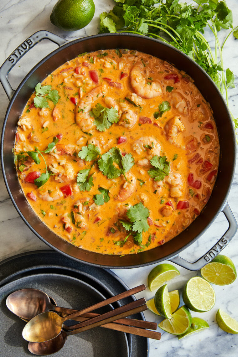 Easy Thai Shrimp Soup - Skip the take-out and try making this at home - it's unbelievably easy and 10000x tastier and healthier!